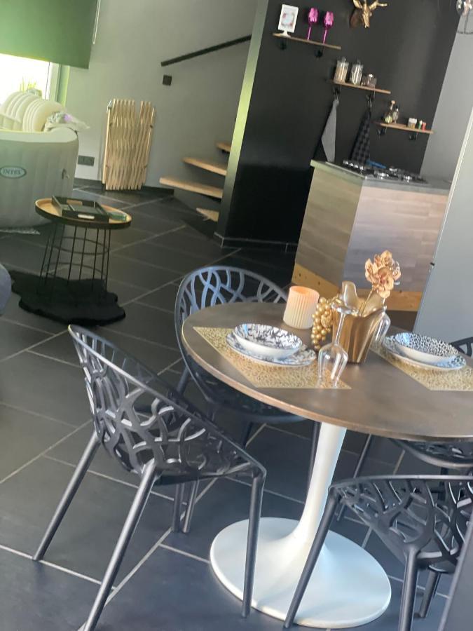 Appartamento Loft D Isa Avec Wifi Netflix Gesves Esterno foto